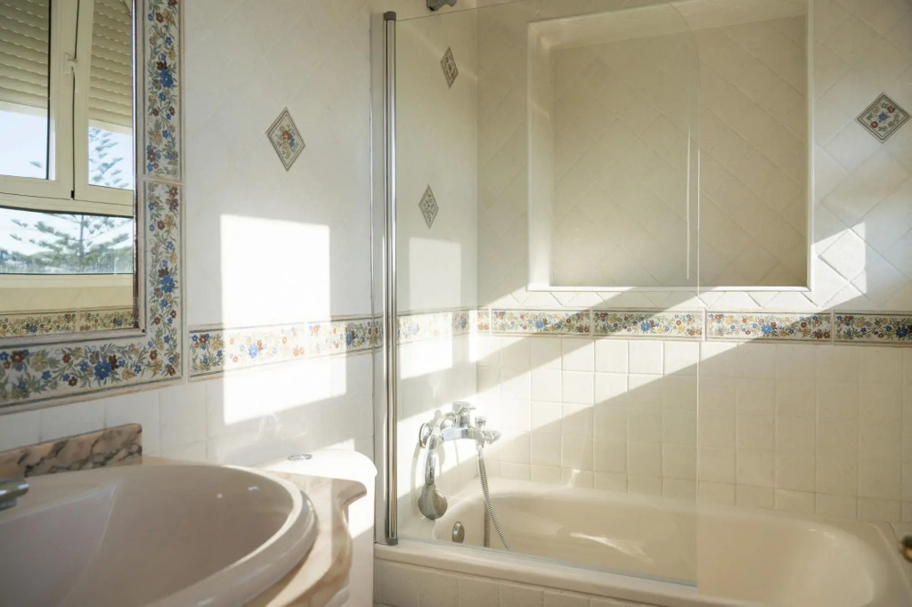 Playa real beach apartment Marbesa