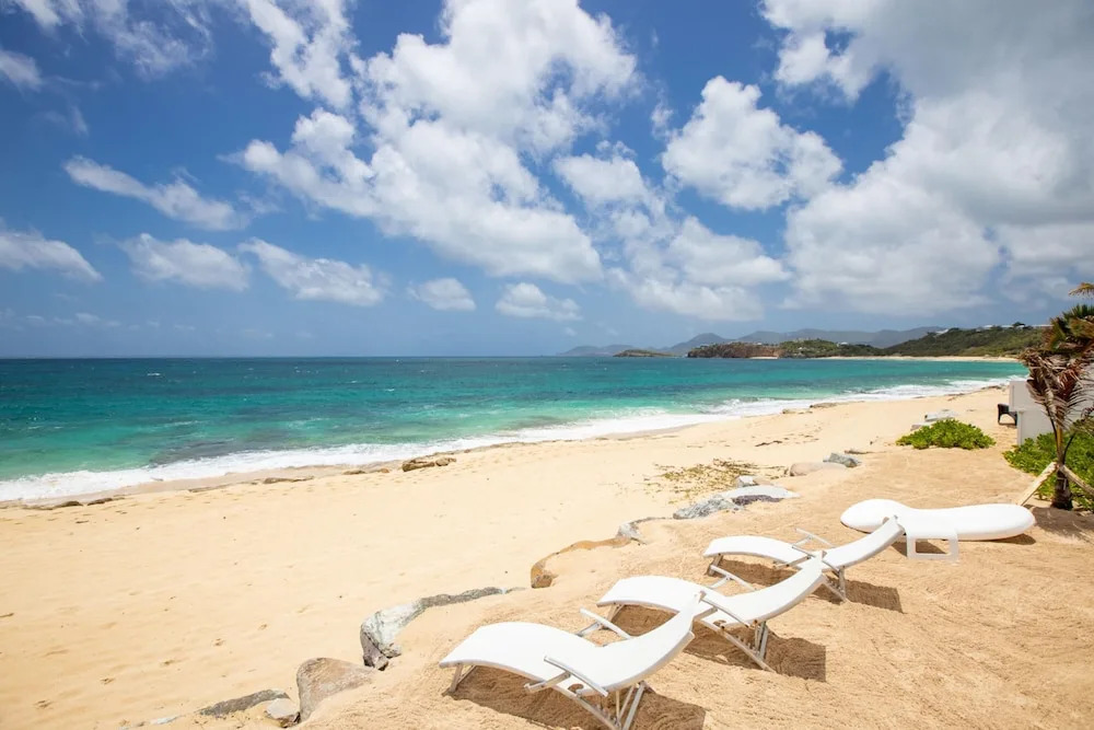 La Perla Classic- 1 BR Beachfront Luxury Villa