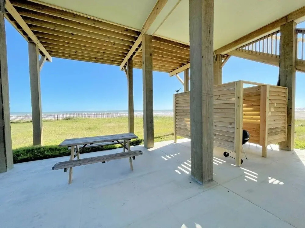 The Shore House 3 Bedroom Home by RedAwning