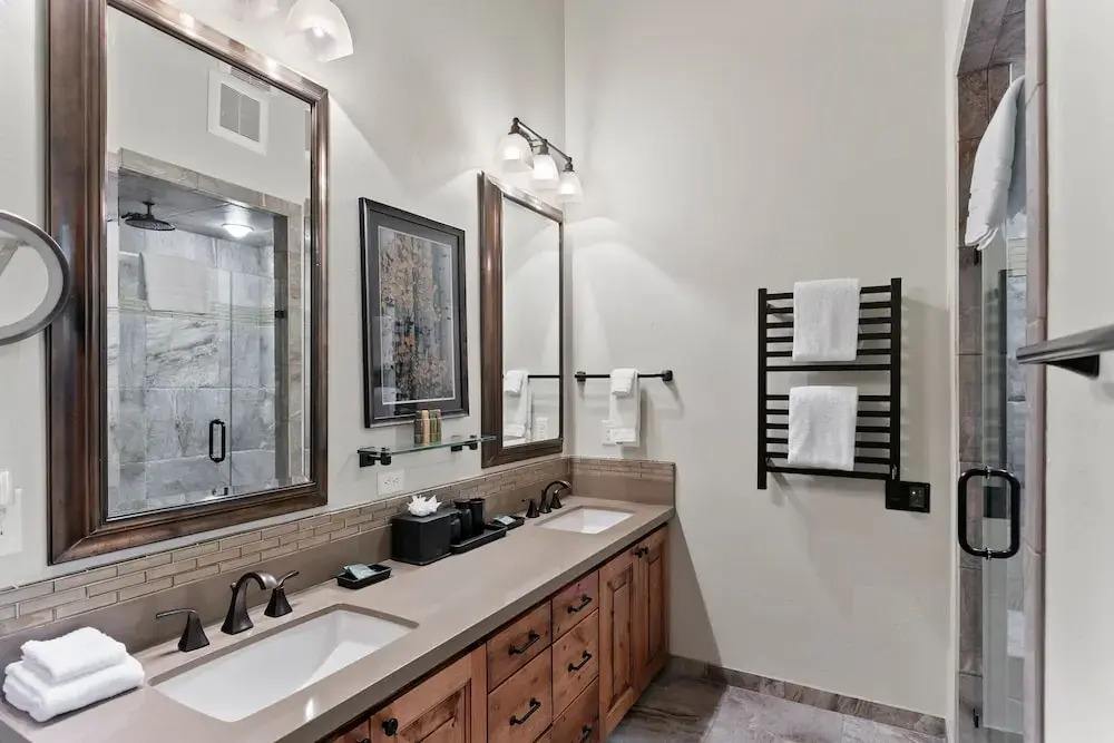 Queen Esther Drive Home at Deer Valley Resort - 4 Bedroom Home with Hot Tub #2436 4 Condo