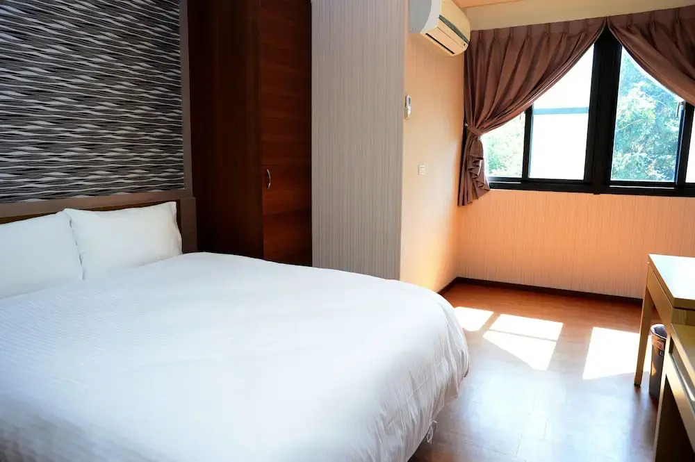Yi Da Lakeside Hotel