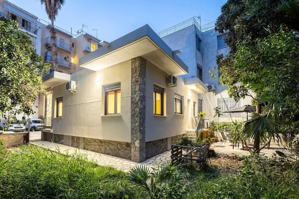 Jeannette s Seaside Getaway - Kalamata Urban Gem