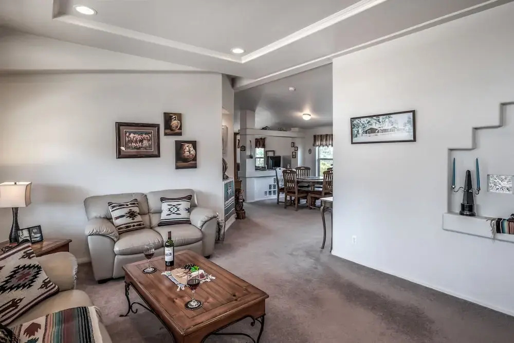 Mountain Top Ranch - Three Bedroom House