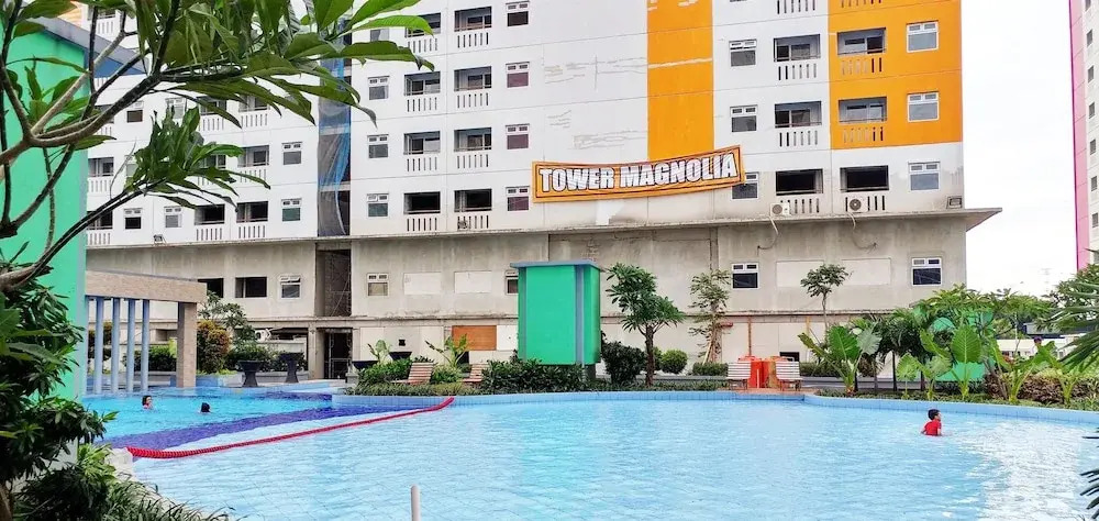 Furnished Studio with Comfortable Design Green Pramuka Apartment