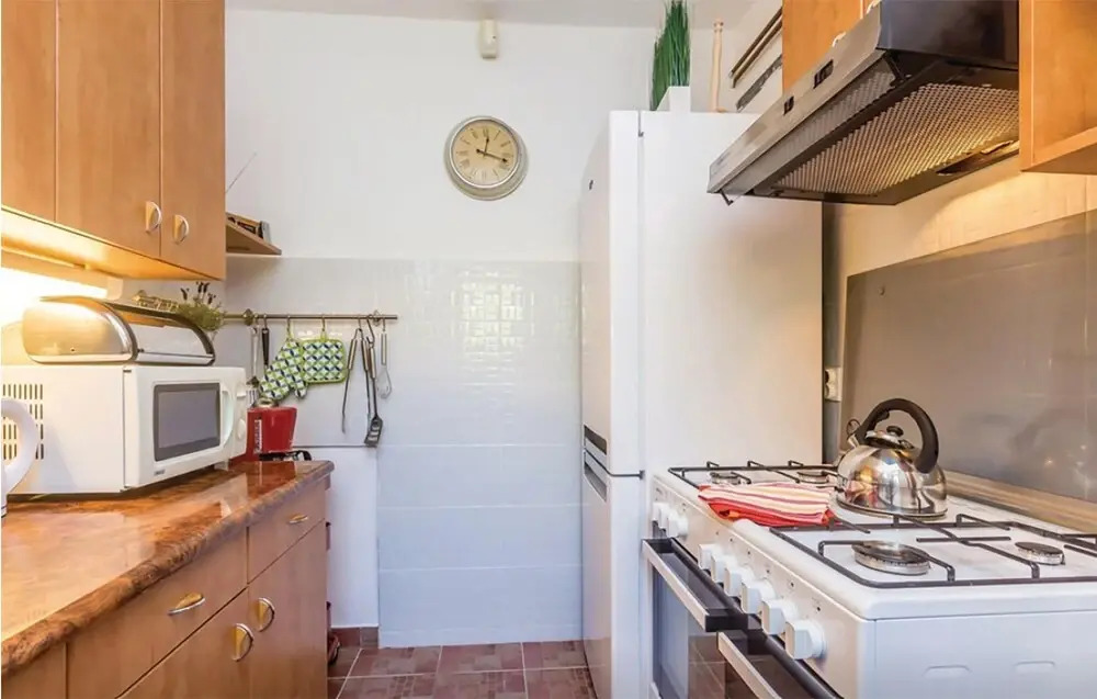 Nice Home in Starigrad With Wifi and 3 Bedrooms