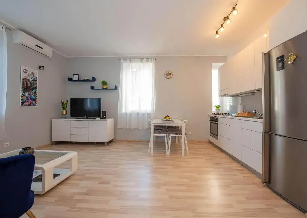 Hostrinus apartment