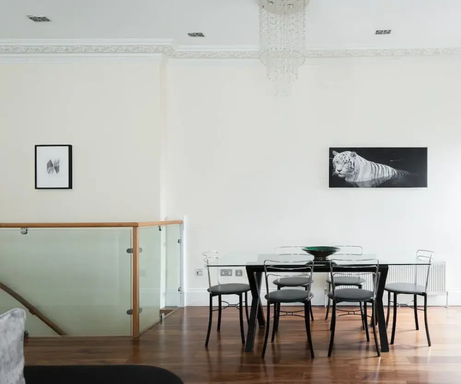 Strathmore Court Apartments