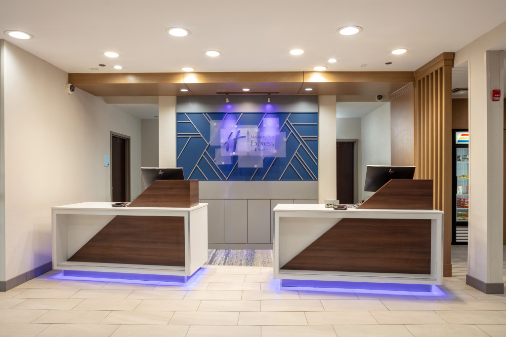 Holiday Inn Express & Suites El Paso West by IHG