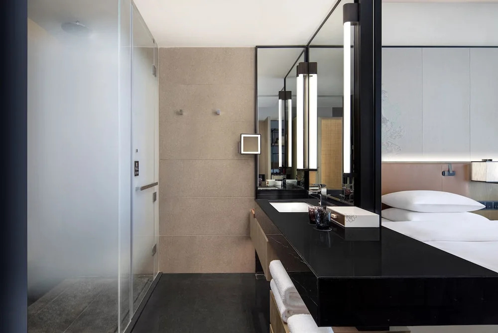 Courtyard by Marriott Luoyang