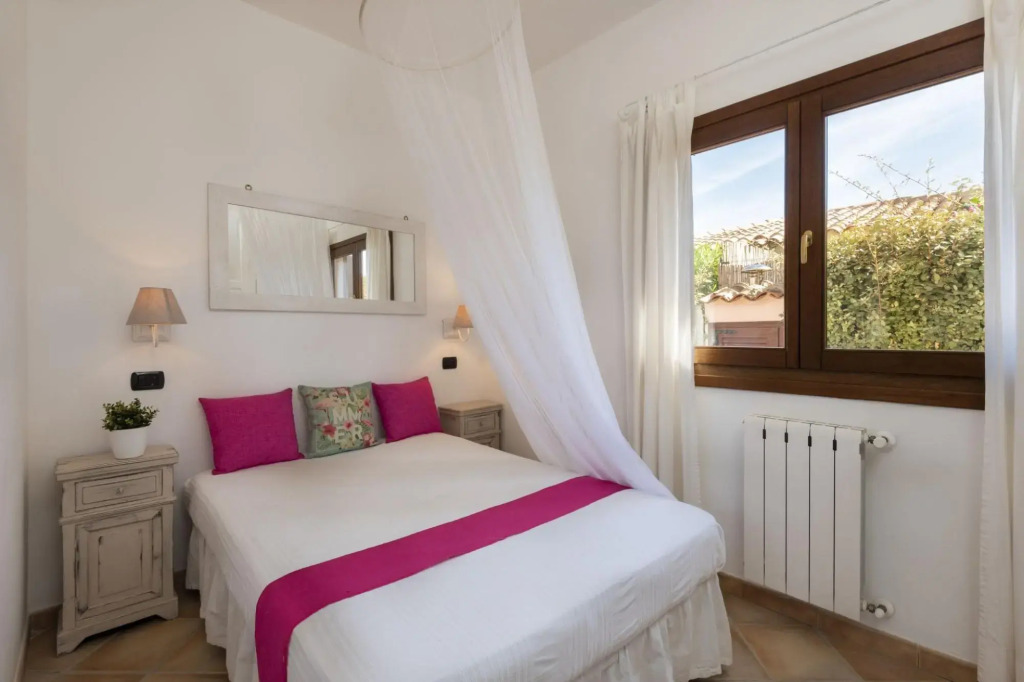 Villetta has two levels with beautiful sea view and located in front of a small park for children an-VILLA GINEPRO
