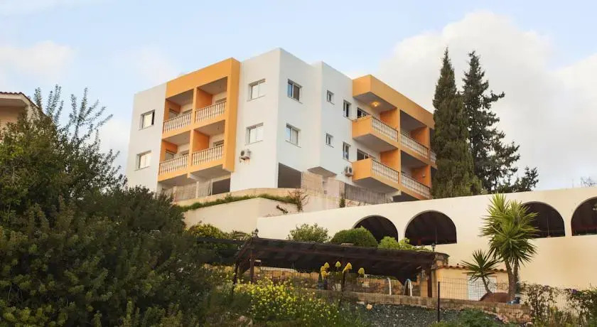 Fakontis Court