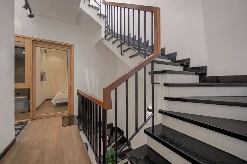 N to M Cozy House
