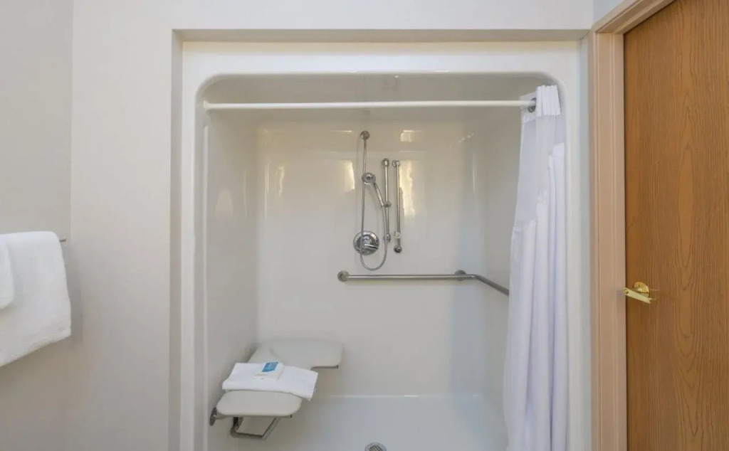 Holiday Inn Express Hotel Howe / Sturgis by IHG