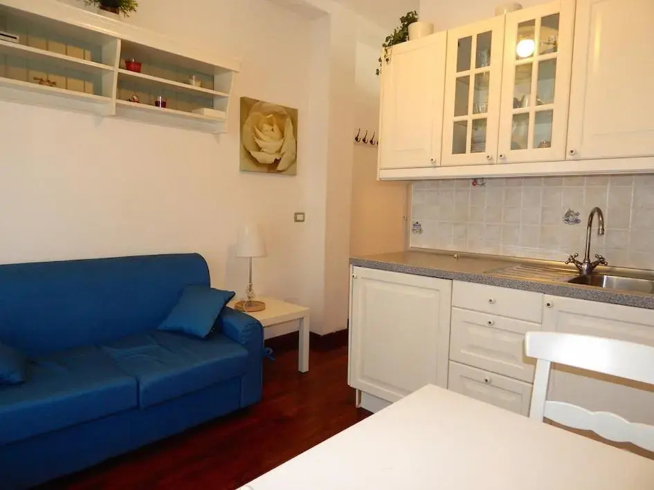 N53 - Numana, Bilocale Con Giardino