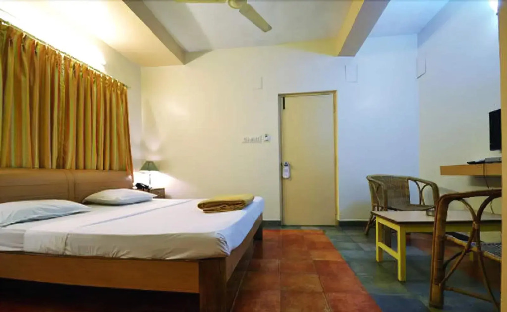 Gemini Inn