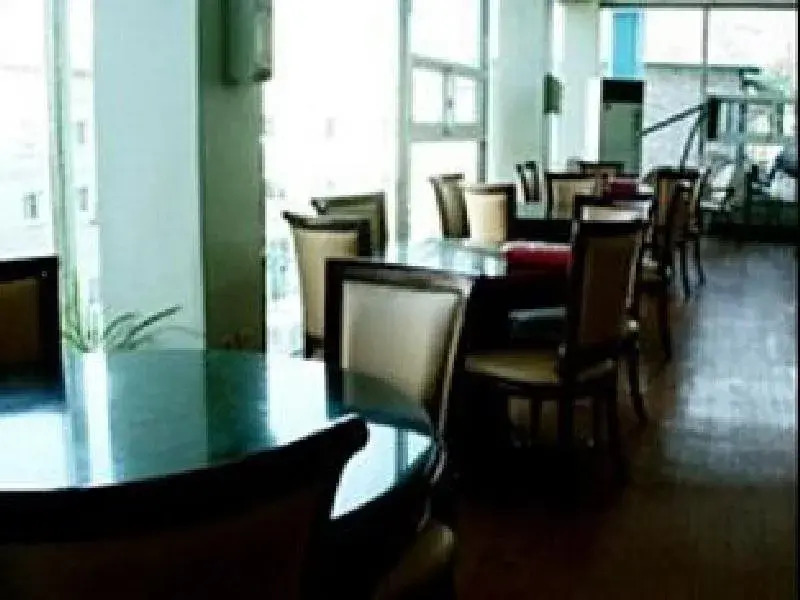 Goodstay Phoenix Spa Hotel