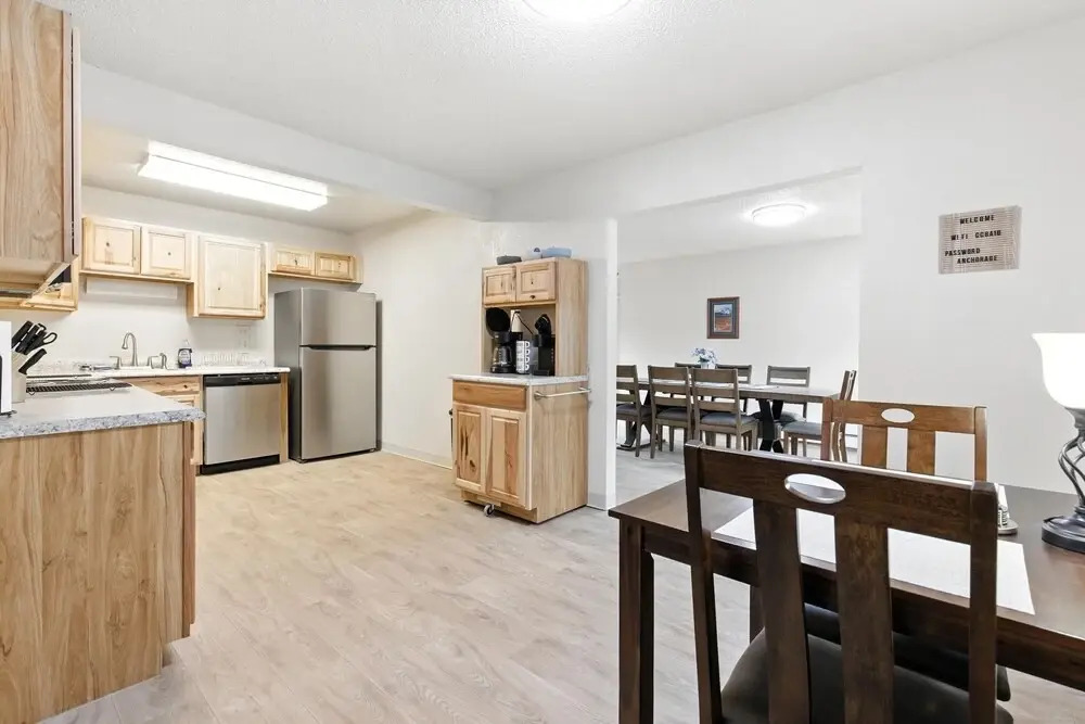 Anchorage 5br Retreat Hikes, City & Comfort 5 Bedroom Home
