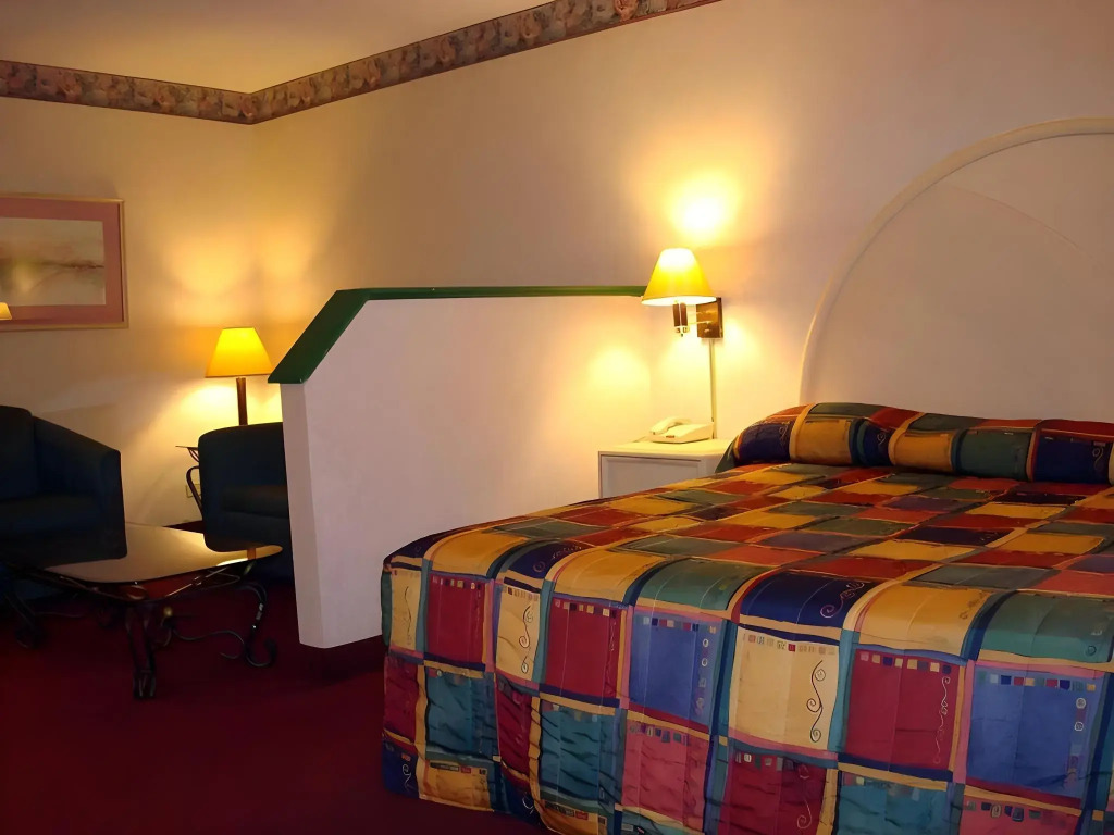 OHare Inn & Suites