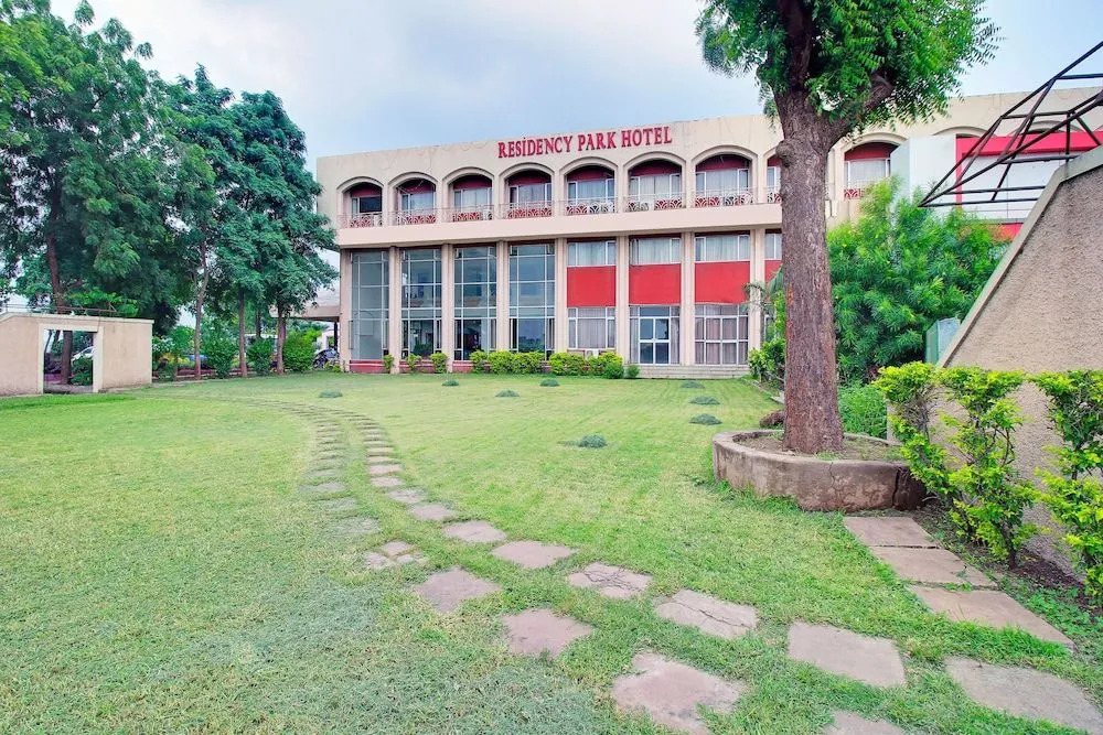 Oyo 60852 Hotel Residency Park