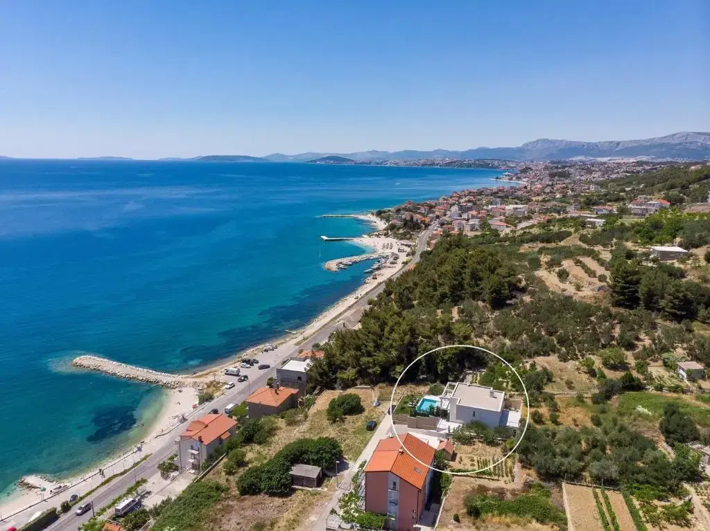 Seaview Villa ABA with 38sqm heated infinity pool, 4 bedrooms, Media room, 150m from sea
