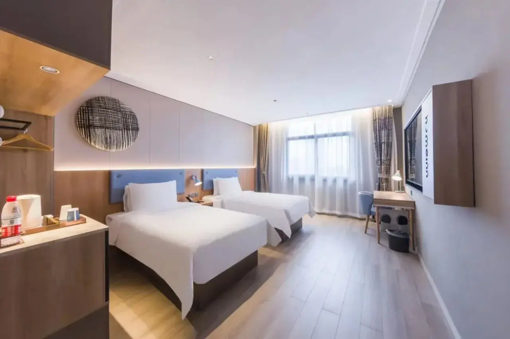 Home Inn(Suzhou Wujiang Shengze Fortune Center Store)