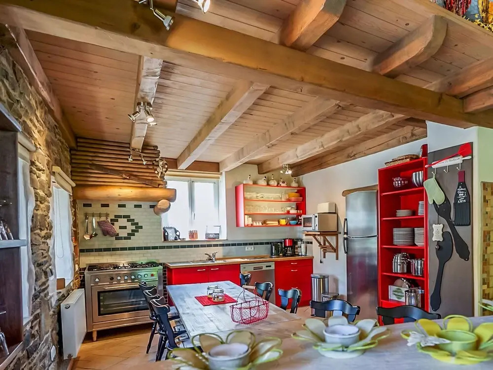 Pleasant Holiday Home in Weywertz Near the Lake