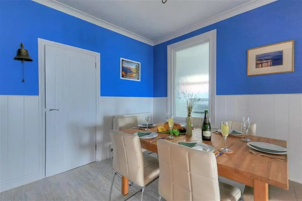 1 Harbour Heights