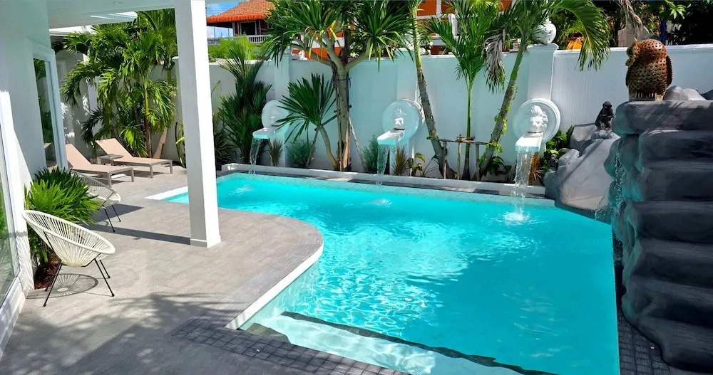 EMPIRELAND Luxury Pool Villa Pattaya Walking Street