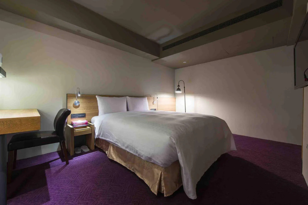 Simple + Hotel