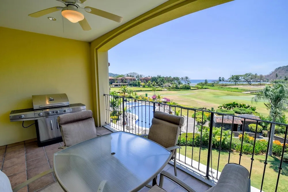 Del Mar 3N 3 bdr Garden View in Los Suenos