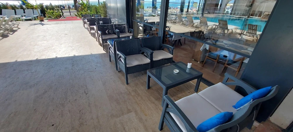 Blue Port Hotel