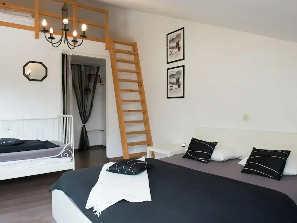 Luxury Villa in Stavelot with Hot Tub