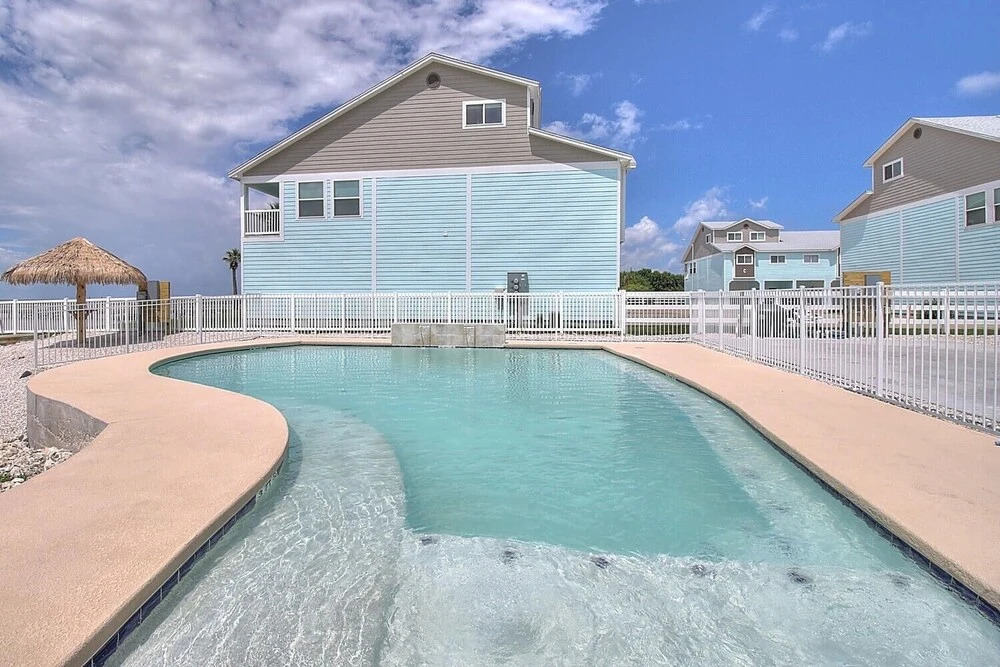Copano Shores Seaside Paradise Home by Redawning