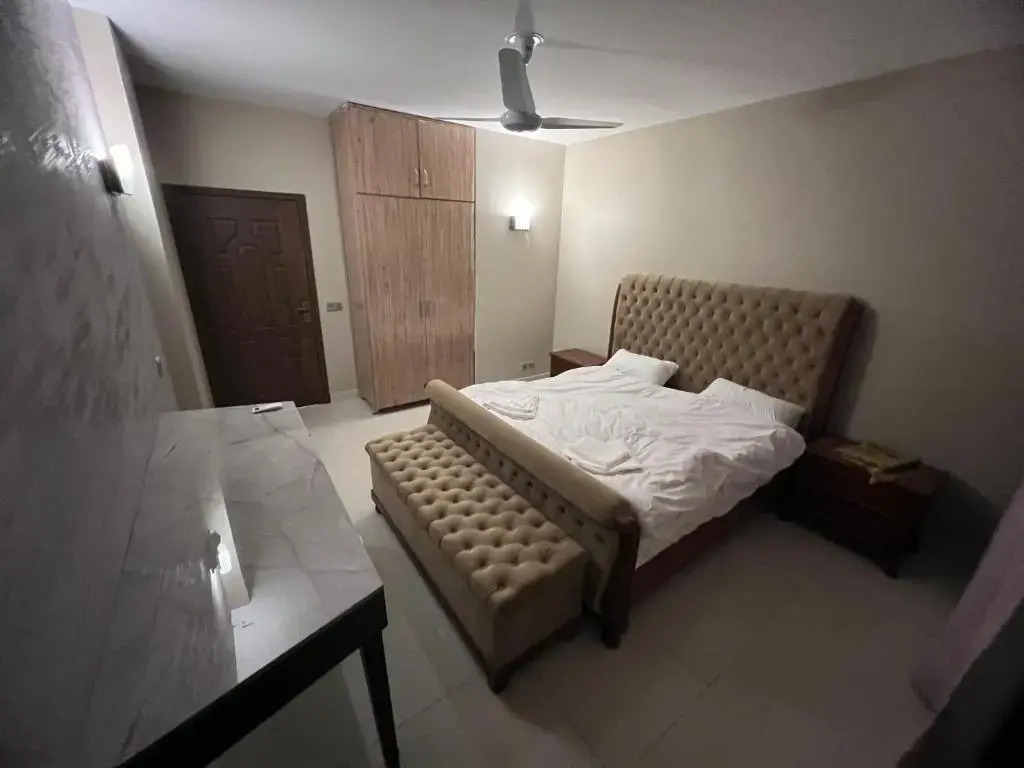 Super Deluxe three bedroom apartment
