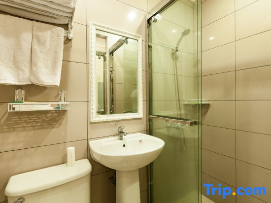 Shanghai Zihuan Business Hotel (Minhang Jiaotong University)