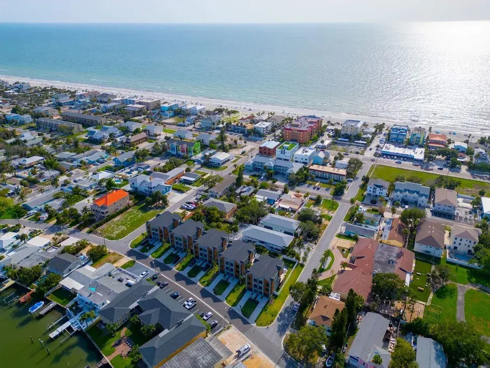 NEW 4 Bed 3 Bath Heated Salt Pool Walk2beach
