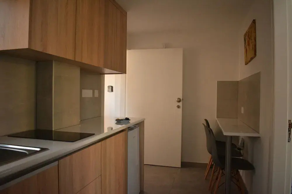Green Bay Suites