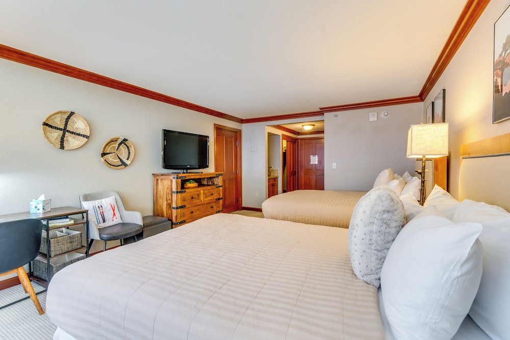 Olympic Valley Summer Stay! 2BR in Everline Resort