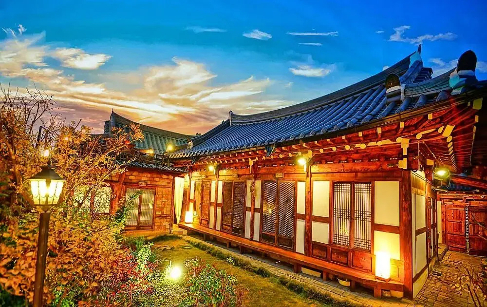 Jeonju Hanokmaeul Eosahwa