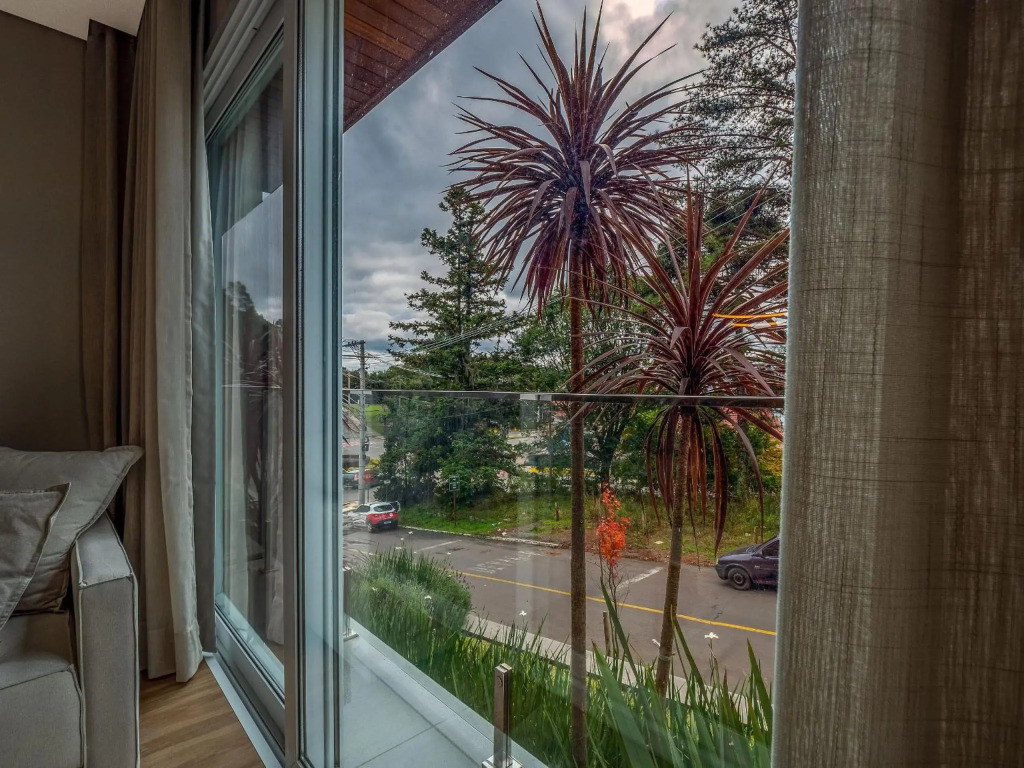 Alpes da Montanha 203 - Apto novo junto ao Centro de Gramado com garagem