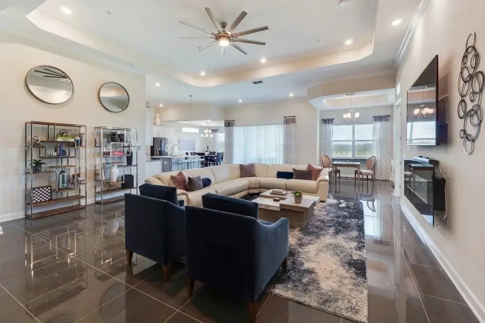 Chic Ultra Modern Near Disney! 4 Bedroom Condo