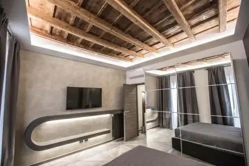 Davinci Apartament Near Duomo