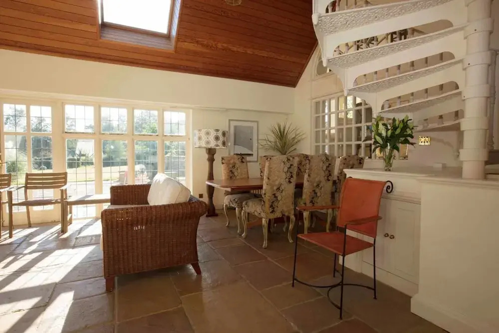 Sunningdale Mansion
