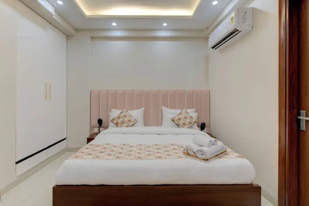 The Lodgers 1 BHK Apartments Sector 52
