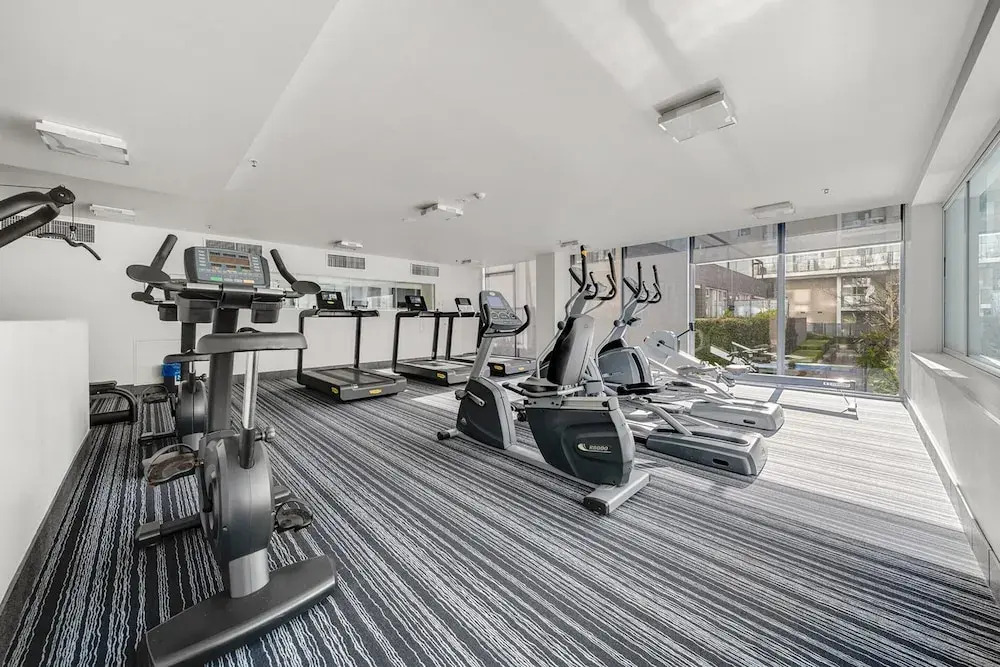 Central 1-bed With Parking, BBQ