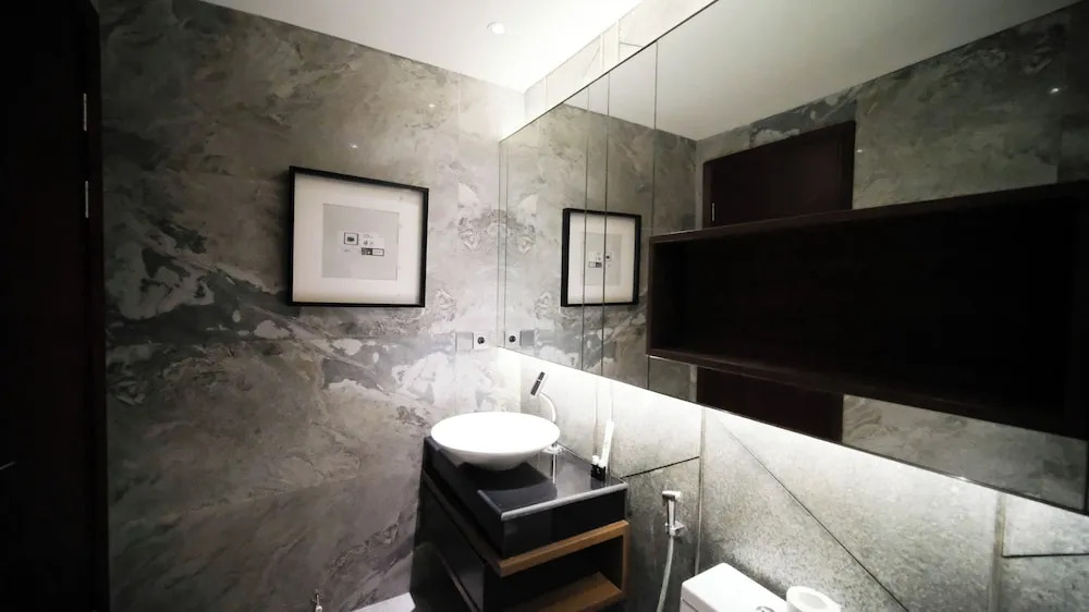 Modern And Cozy 2Br At Grand Sungkono Lagoon Apartment