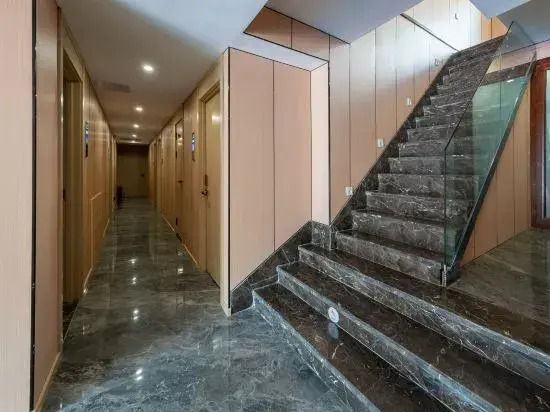 Qiyi Boutique Hotel (Changchun Sports Institute College)