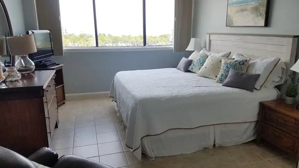 1055 Beach Condo E-404 2 Bedrooms 2 Bathrooms Condo