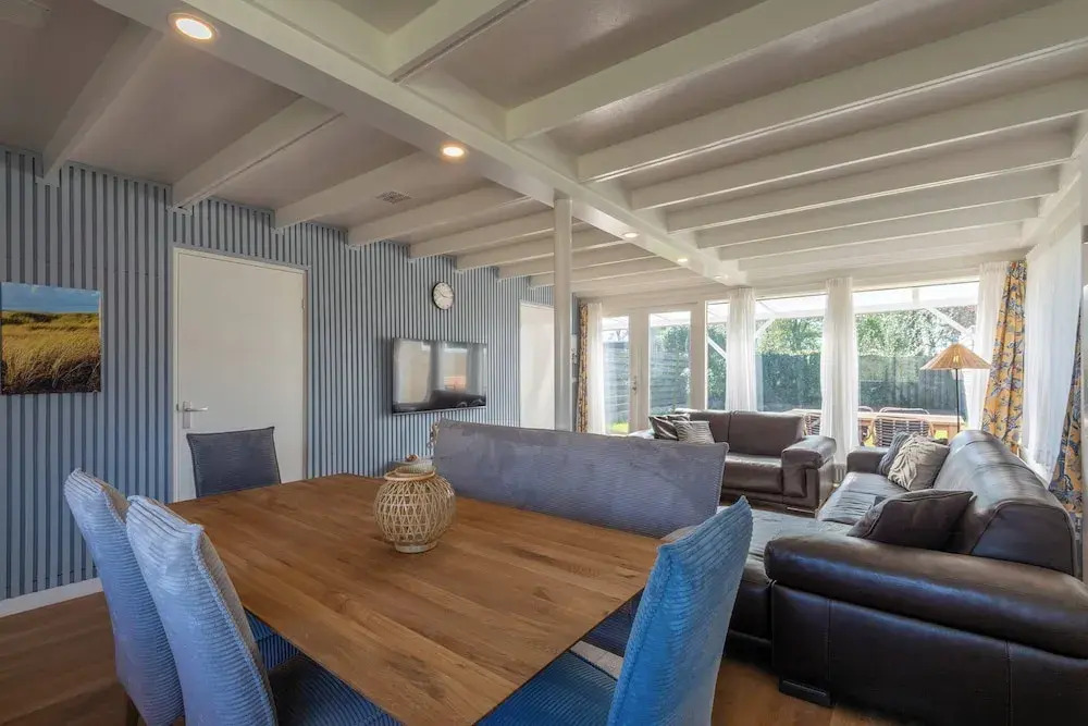 Modern Home Near Beach