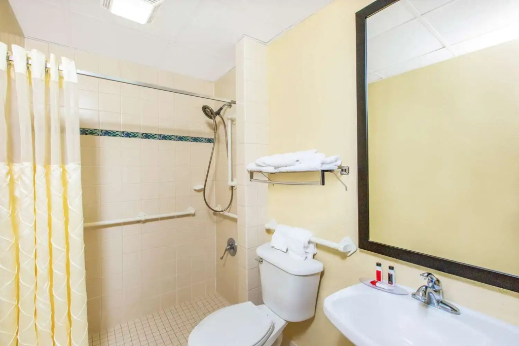 Best Western Cantebury Inn & Suites